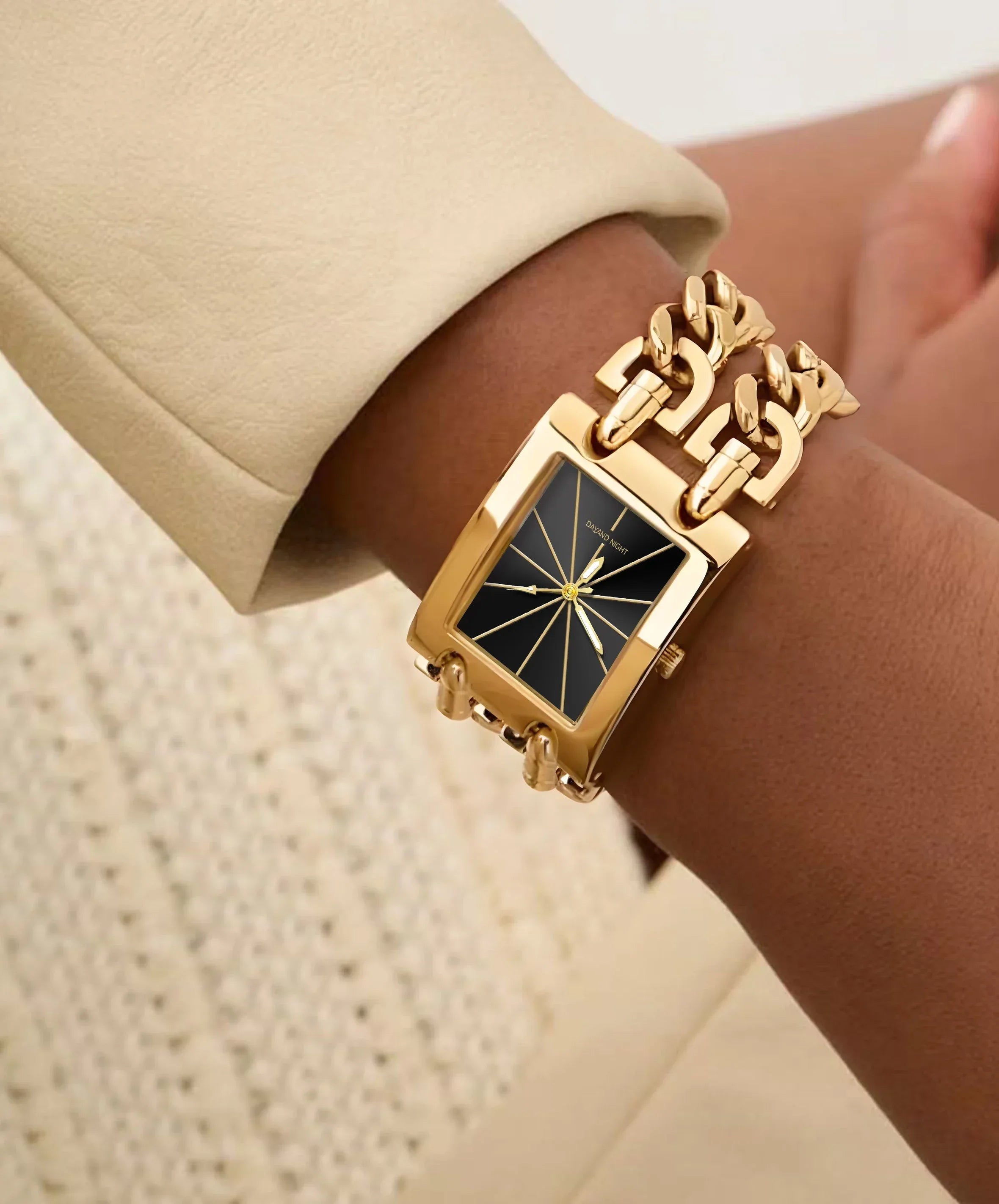Luxurious Ladies' Arabian-Style Retro Bracelet Watch | Iced Out Watch for Women | Exotic Gold Crystal Wristwatch | Vintage Jewelry Clock | Caratix - CaratixJewelry